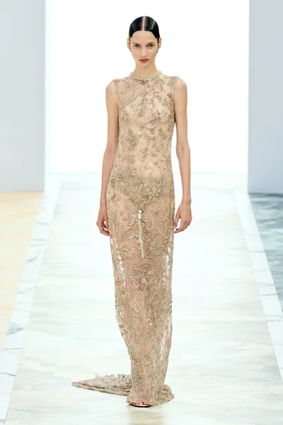 Look 28